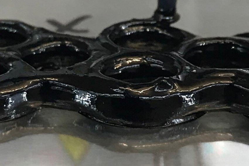 Учёные изобрели причудливый материал, который при ударе становится твёрже 