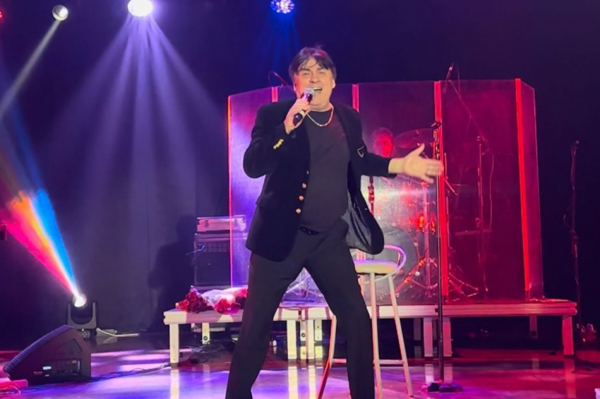 Композитор Лоза назвал полупустой зал на концерте Александра Серова сигналом