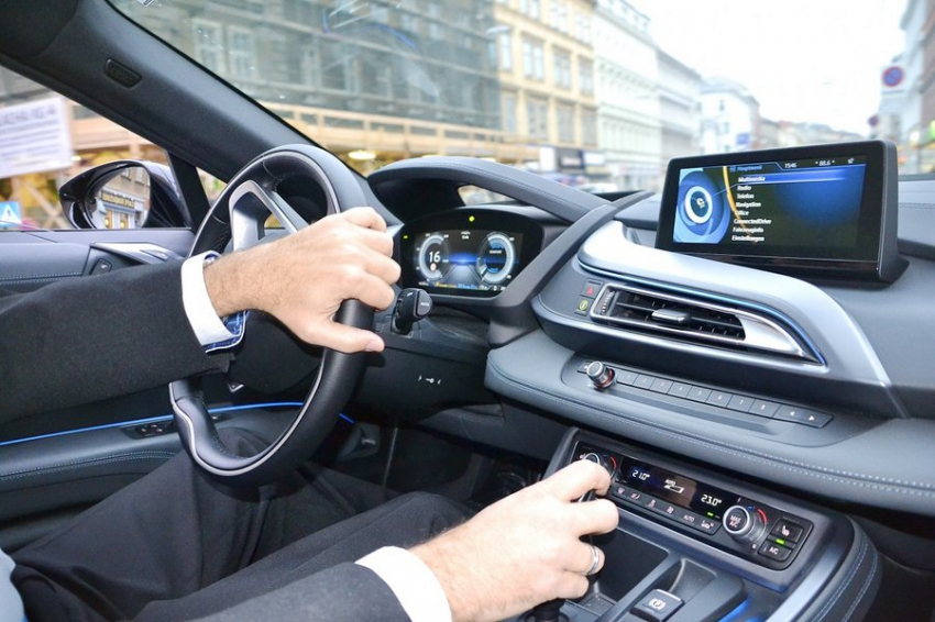 Недосып и плохой сон опасны для водителей, выяснили ученые