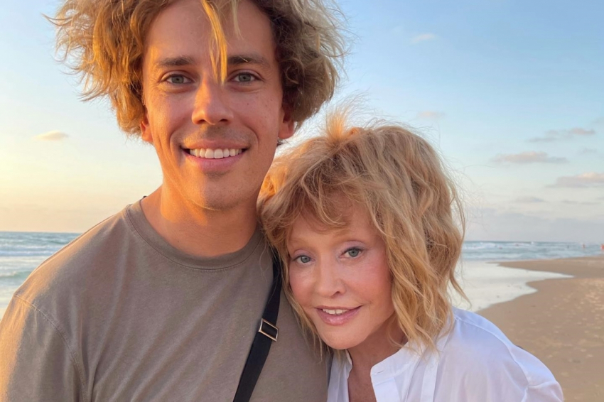 Адвокат Бенхин: Алла Пугачева хочет написать дарственную на замок своим двойняшкам