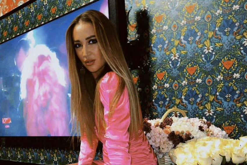 Филипп Киркоров заявил, что Ольгу Бузову мечтает взять в жены любой мужчина