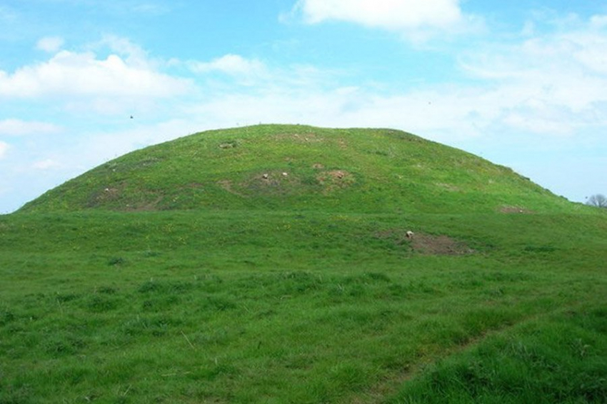 Редкий средневековый зал найден возле Нормандского замка в Великобритании
