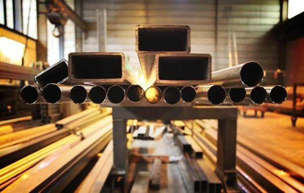 Испания после трёхмесячного перерыва возобновила покупку железа и стали из России