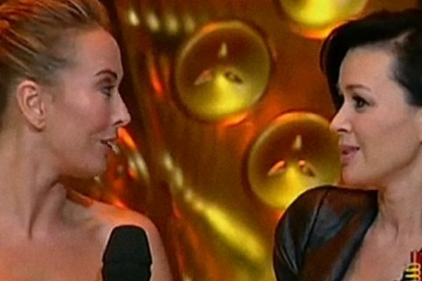 В Сети появились фотокадры встречи Анастасии Заворотнюк и Жанны Фриске на шоу