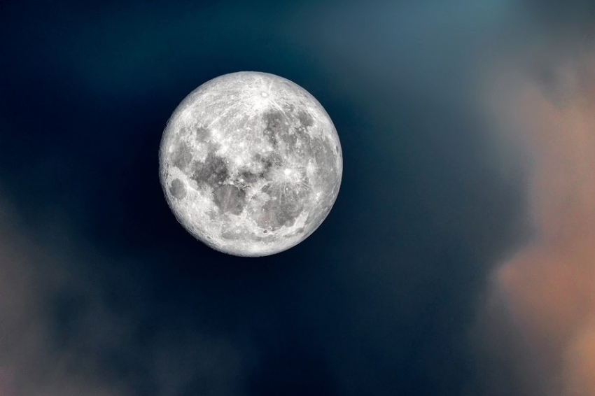 arXiv: ученые предлагают пробурить глубокую скважину на Луне