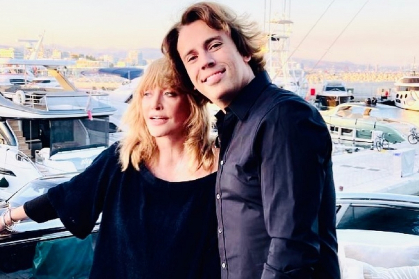 Дочь Пугачевой Лиза снялась на новых фото — резко выросла и стала похожей на маму