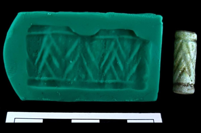 Во время раскопок кургана в Турции была найдена печать возрастом 4 тысяч лет