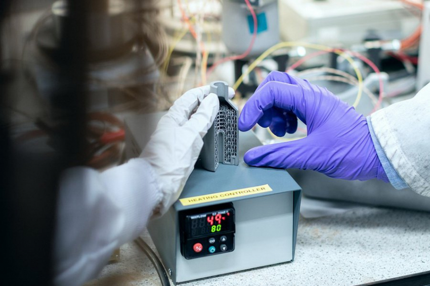 В УГНТУ разработана установка по переработке печной сажи в многослойный графен