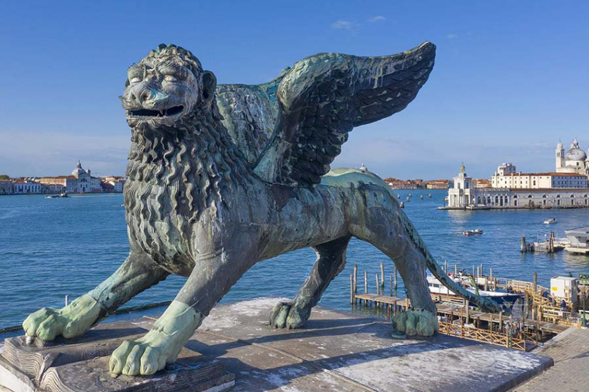 Знаменитый венецианский крылатый лев оказался сделанным в Китае