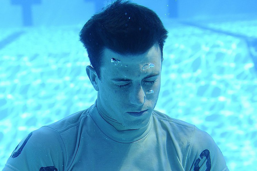 Ученый рассказал, можно ли потерять сознание при длительной задержке дыхания