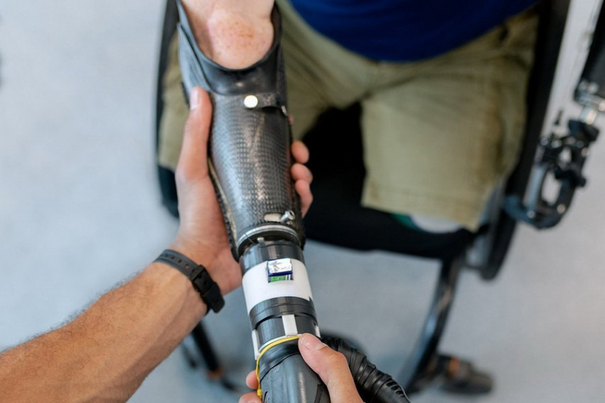 Новосибирские учёные создали защиту от инфекций при протезировании суставов