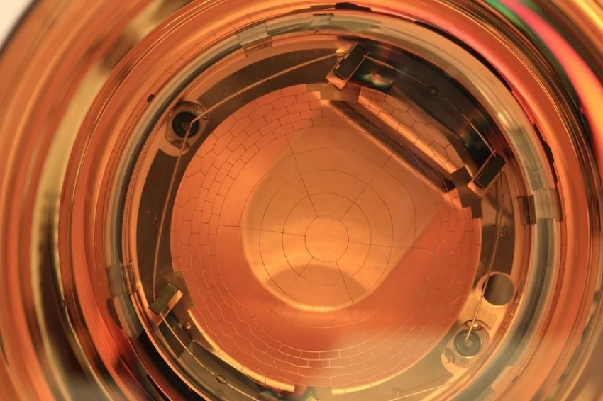 Физики в Сарове планируют "вскипятить" вакуум и создать световой суперкомпьютер