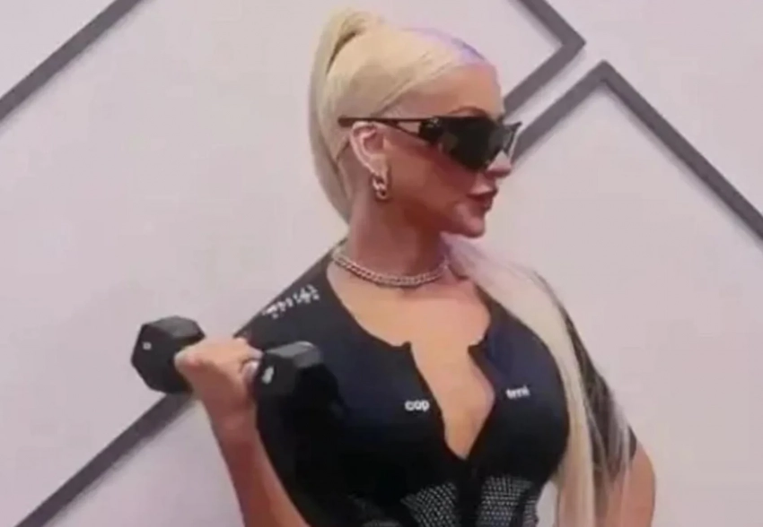 Кристину Агилеру заподозрили в том, что она сделала пластику груди