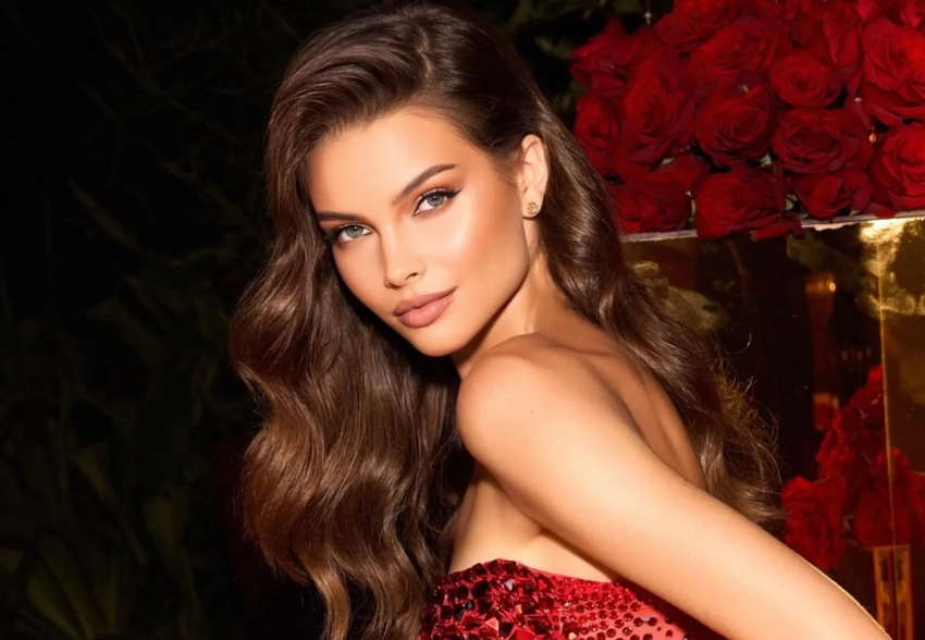 "Мисс Россия — 2018" Юлия Полячихина показала, как олигарх Рустам Тарико поздравил её с Днём всех влюблённых