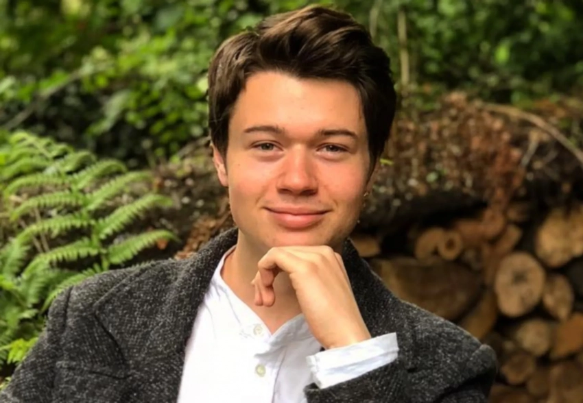 Актёра из сериала "Половое воспитание" приговорили к 15 годам тюрьмы за сексуальные преступления