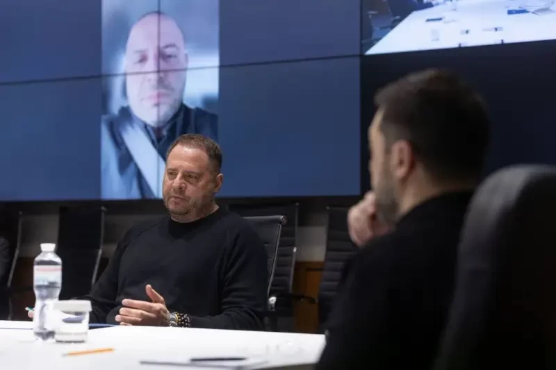 «Без Херсона и Запорожья»: Киев отдаст России территории «по линии фронта», но признавать их российскими не будет