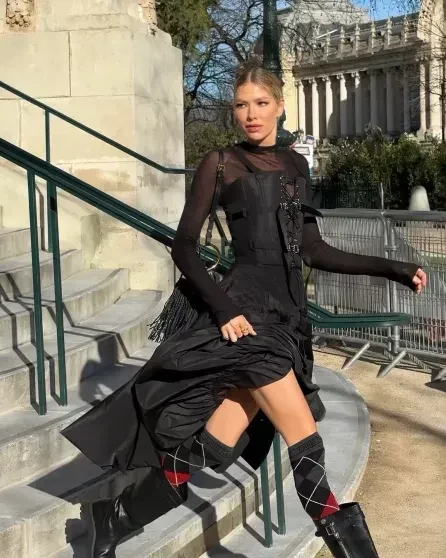 Елена Перминова распродаёт свои вещи от Christian Dior и Prada на фоне расставания с миллионером Александром Лебедевым