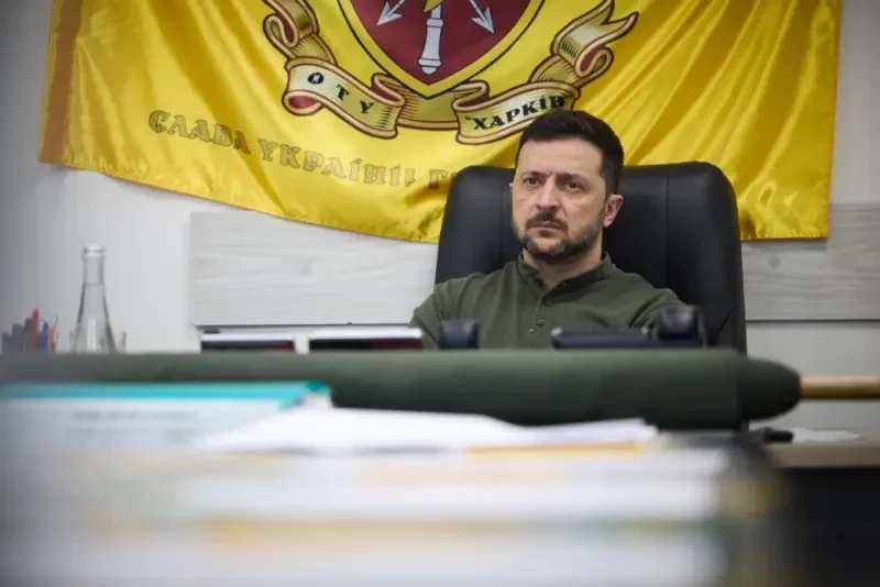 Зеленский и Ермак провели встречу с командованием ВСУ с целью прощупать реакцию на отвод украинской армии с линии фронта