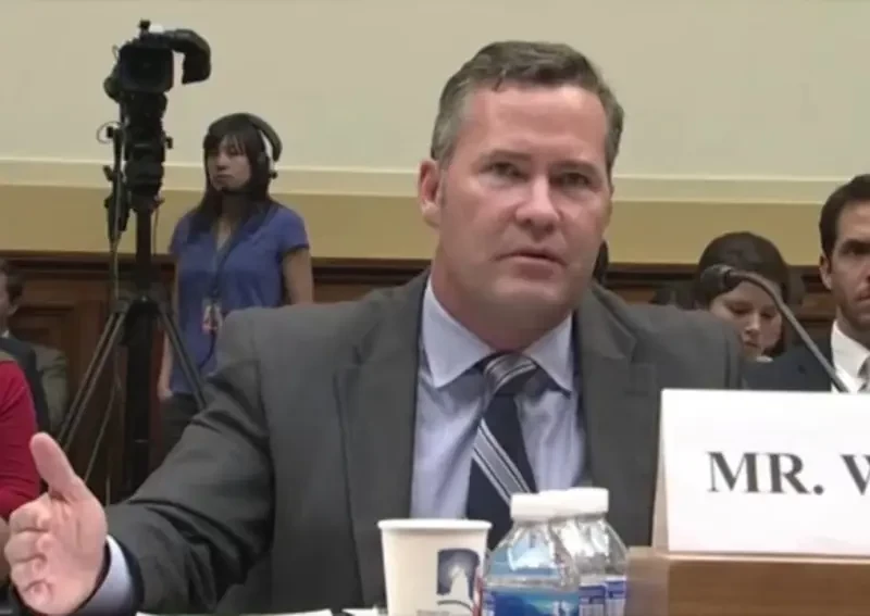 «Он худший из журналистов»: советник Трампа по нацбезопасности признал, что каким-то образом добавил в секретный чат главреда The Atlantic