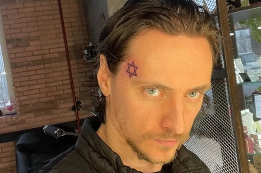 «Я защищаю русских, Путина и евреев»: сбежавший из России артист балета Сергей Полунин набил звезду Давида