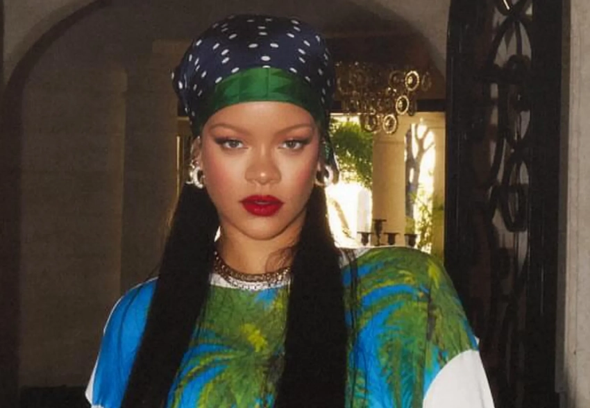 Рианна опубликовала новые фото на фоне слухов о третьей беременности