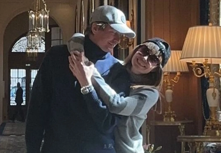 Кабриолет и отель Ritz: Оксана Робски с мужем отдыхают в Париже