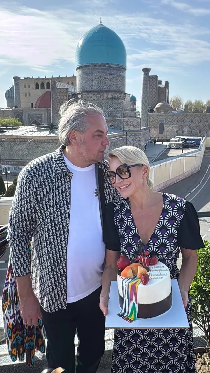 Плов, национальные костюмы и шампанское в шесть утра: Виктория Шелягова празднует день рождения мужа в Самарканде