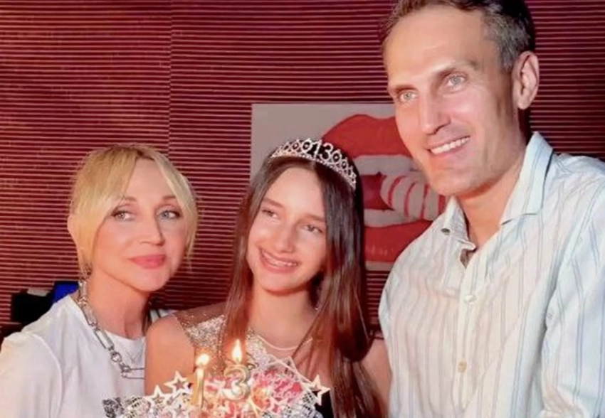 Диско-торт и боулинг. Дочь Кристины Орбакайте отпраздновала день рождения в Майами