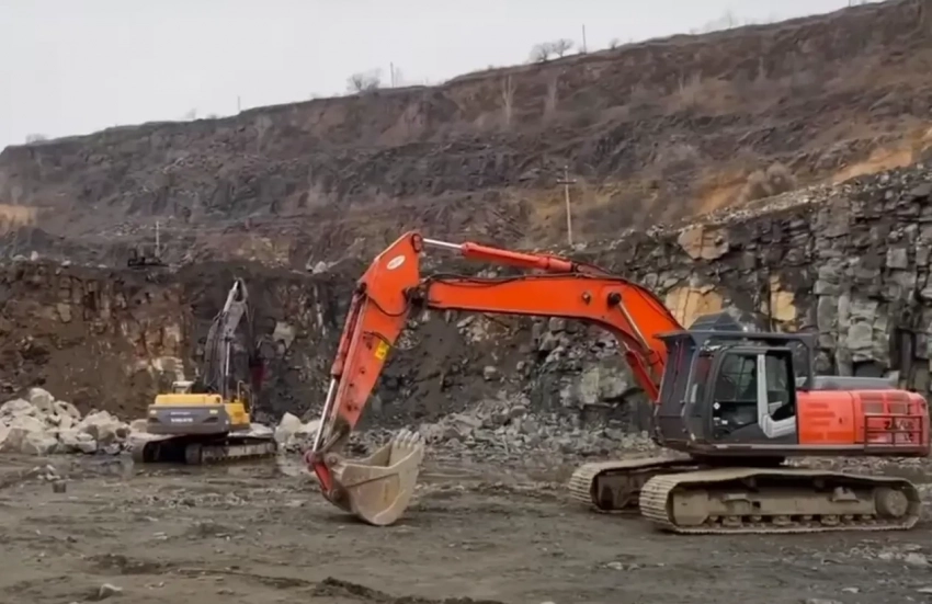 Депутат Рады прокомментировал ресурсную сделку с США: украинские полезные ископаемые не принадлежат народу Украины