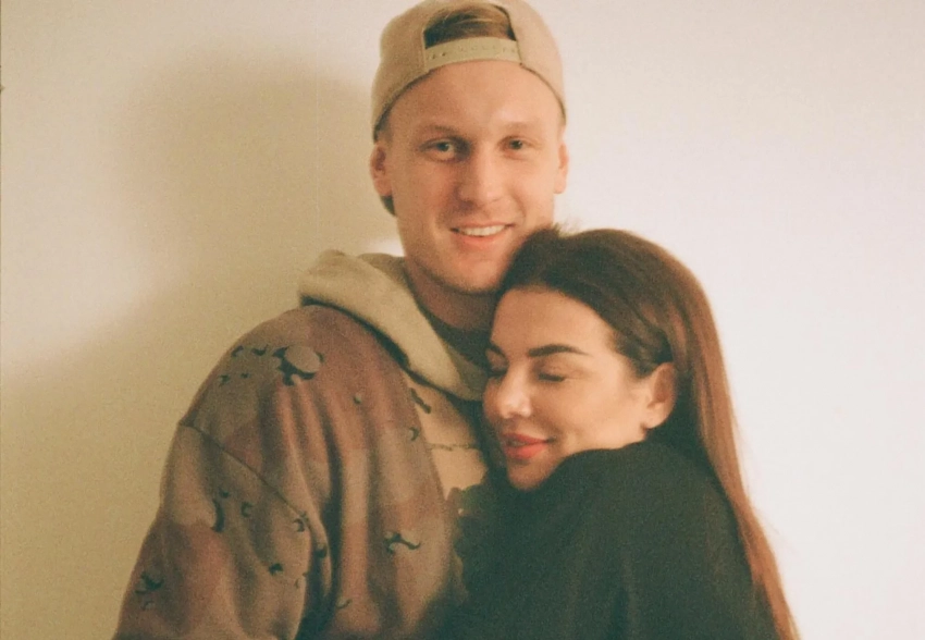 "Вы знаете, каким он стал?". Анна Седокова рассказала об "агрессии" покойного бывшего мужа Яниса Тиммы