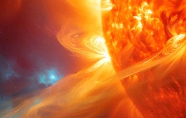 Магнитная буря 12.05.2025: метеопатов предупредили о снижении работоспособности из-за вспышек на Солнце