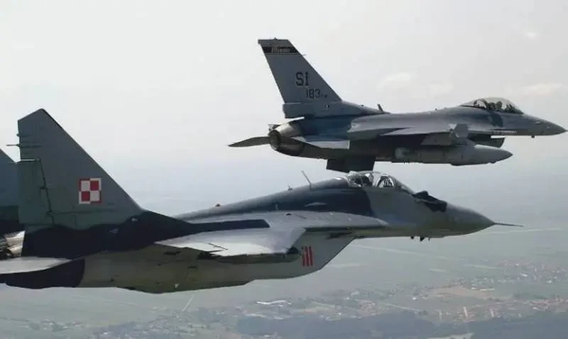 Польша допускает передачу оставшихся советских истребителей МиГ-29 Украине после полной их замены на американские F-16