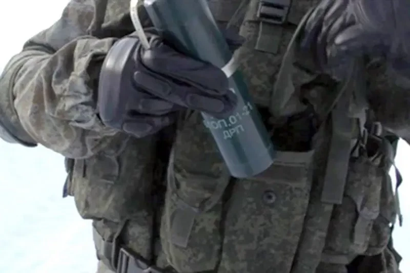 «Способна прикрыть в инфракрасном диапазоне»: «Калашников» заявил о готовности запустить в серию новейшую ручную дымовую гранату РДГ-У