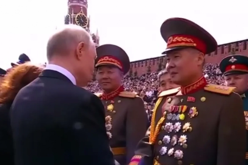 В Курской области воздвигнут памятники бойцам армии КНДР, участвовавшим в освобождении региона