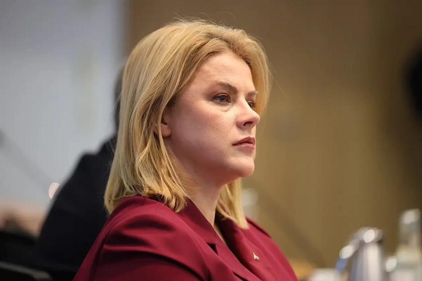 Премьер Латвии: Россию может остановить только усиление санкционного давления