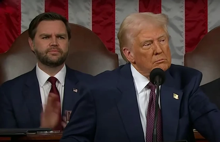 В окружении Трампа считают «хорошим вариантом» принятие сенатом законопроекта о 500-процентных вторичных пошлинах против РФ