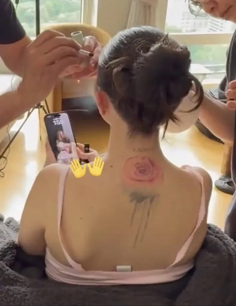 Селену Гомес вновь заподозрили в курении вейпа