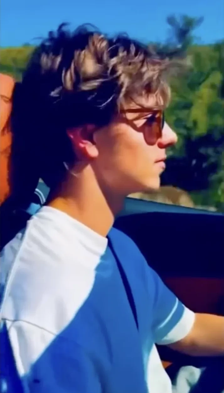 "Он ростом 190 см!". Бритни Спирс опубликовала редкое видео с сыном