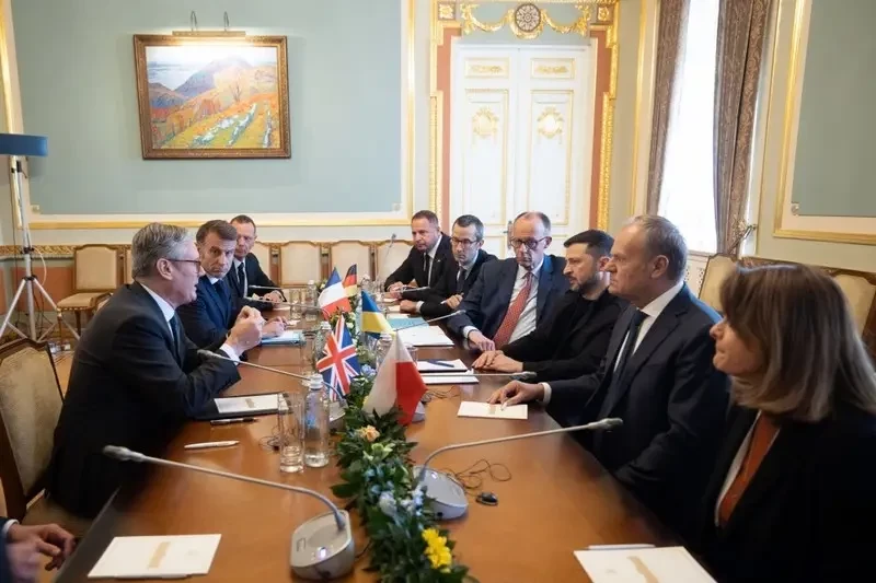 «Коалиция нерешительных»: Зеленский пожаловался на отказ европейских союзников размещать свои войска на Украине