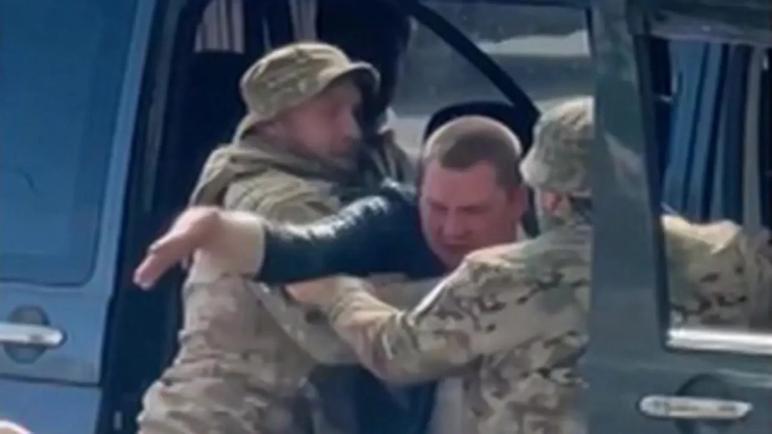 Офицер украинского ГУР: в плане мобилизации должны быть «пропаганда и репрессии — и будет у нас счастье»