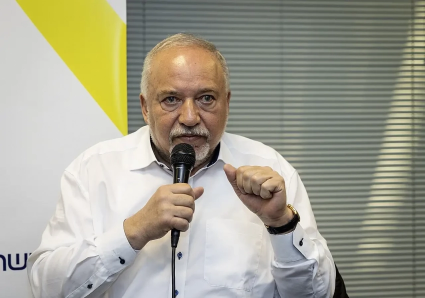 «Нет ничего опаснее, чем раненый лев»: израильский политик Либерман выразил крайнее недовольство перемирием с Ираном