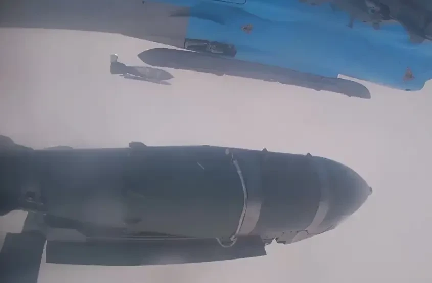 «Ожидали» БПЛА, а прилетали ФАБы: ВС РФ в ночь на 13 июля первоочередное внимание уделили бомбардировке объектов в ближнем тылу противника