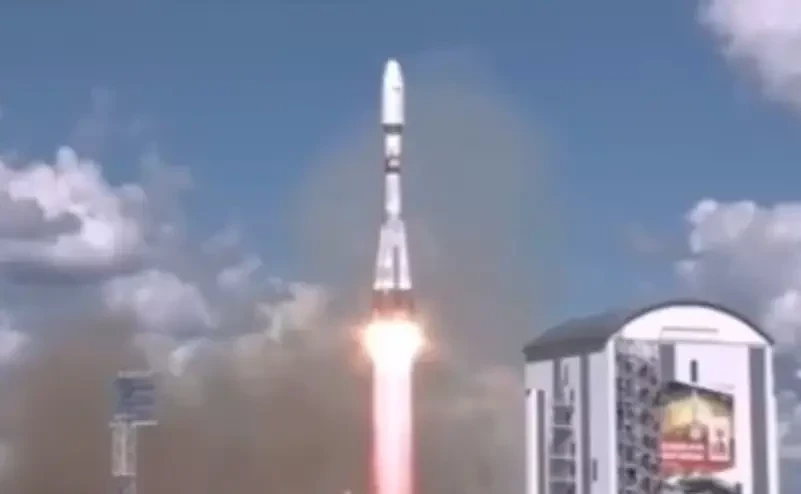 С космодрома «Восточный» стартовала ракета «Союз-2.16» с гелиофизическими аппаратами «Ионосфера-М»