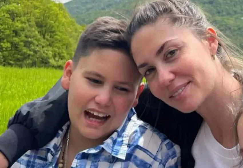 Агата Муцениеце впервые за долгое время встретилась с сыном