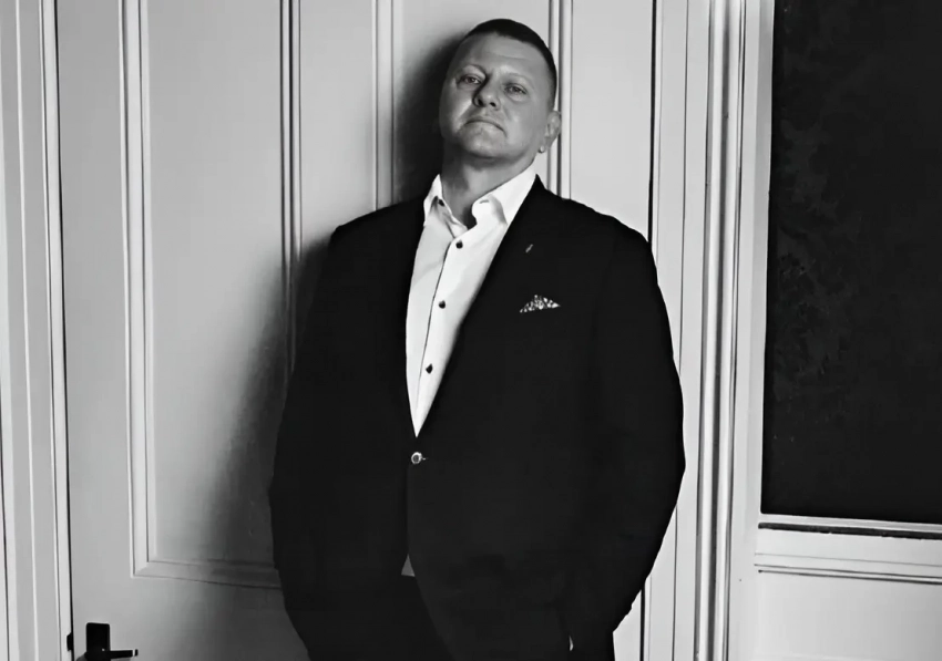 «У нас война, а он в костюме за 5000 фунтов»: украинцы негативно отреагировали на гламурные фото Залужного из Лондона