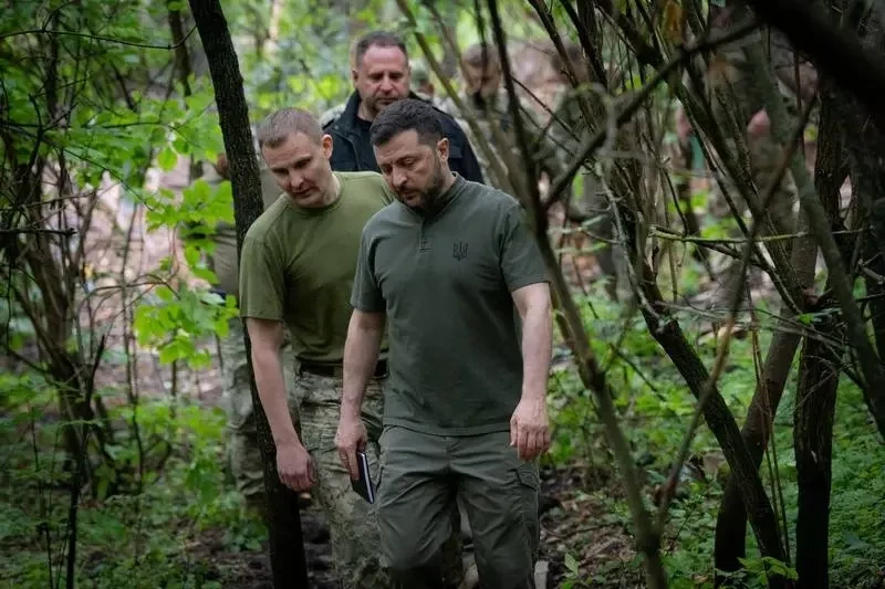 Признавший невозможность отвоевать территории у России Зеленский планирует «вернуть» Крым