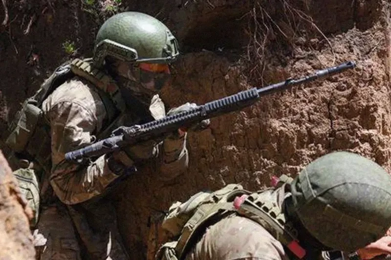 ВС РФ широким фронтом вклинились в оборону ВСУ севернее Родинского, перерезав снабжение гарнизона Покровска