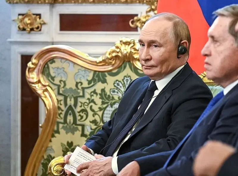 Много доверия Вашингтону: вместе с президентом Путиным на Аляску летит значительная часть военно-политического руководства страны