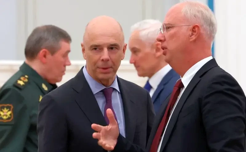 Не Украина в приоритете, а возвращение к ДСНВ: президент РФ провёл совещание накануне встречи с Трампом