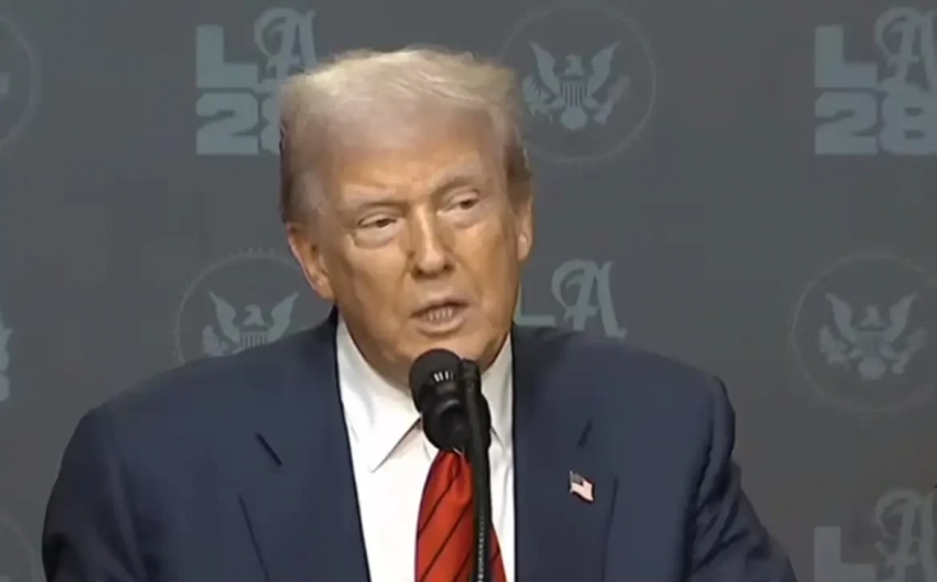 Провалы в памяти: Трамп заявил, что не обещал вводить 100-процентные тарифы против импортёров российской нефти